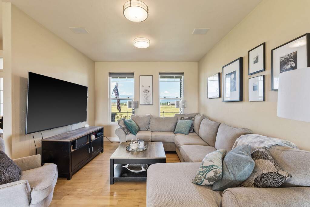 4 Bedroom Single Family Home/House's Image 7