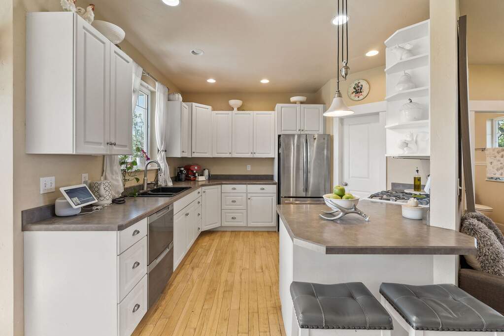 4 Bedroom Single Family Home/House's Image 15