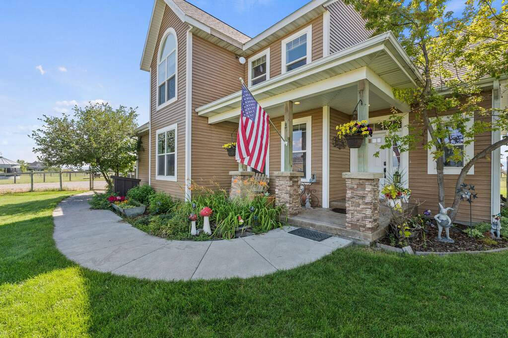 4 Bedroom Single Family Home/House's Image 3