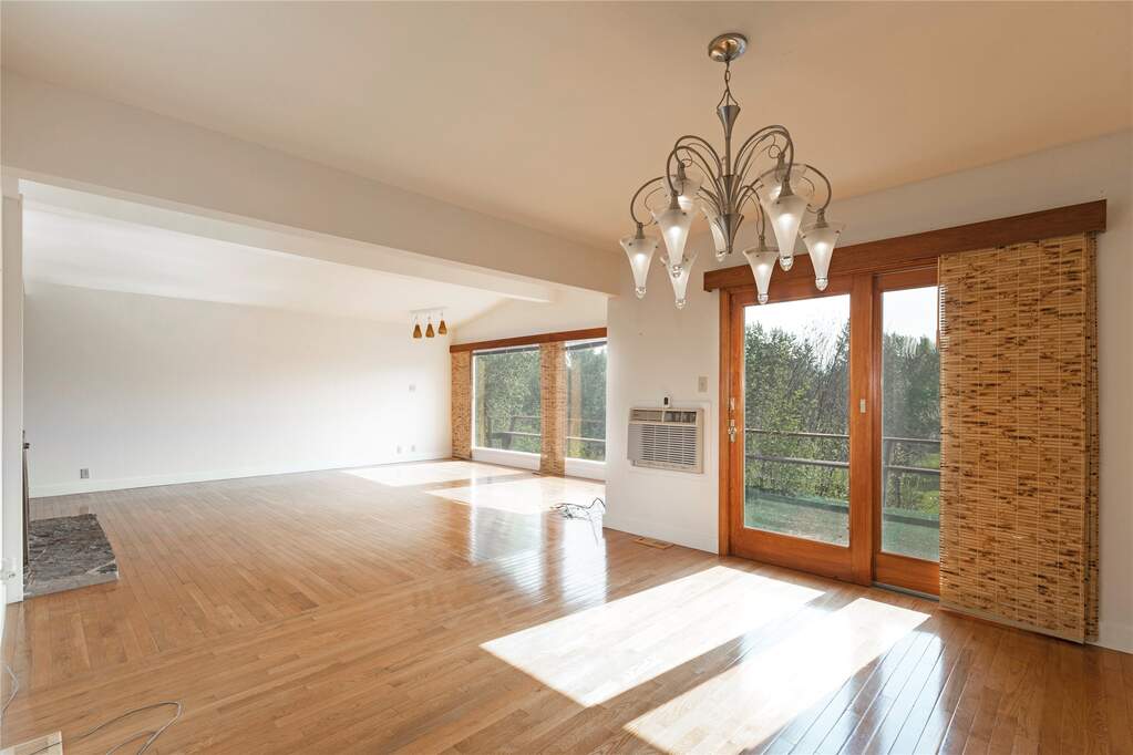 4 Bedroom Single Family Home/House's Image 10