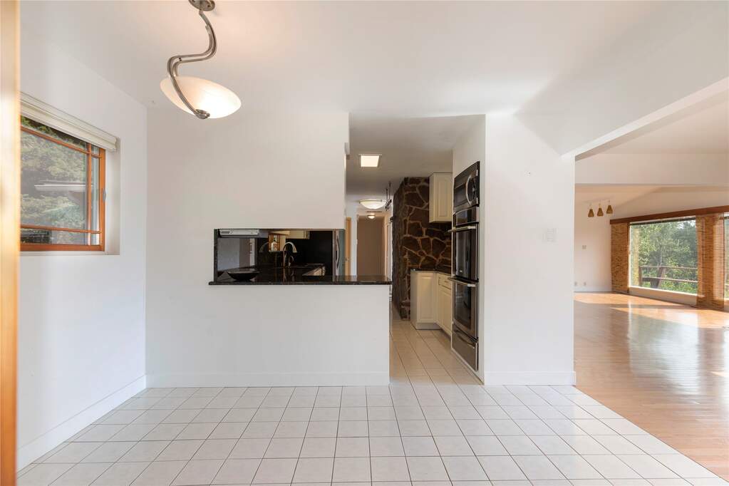 4 Bedroom Single Family Home/House's Image 12