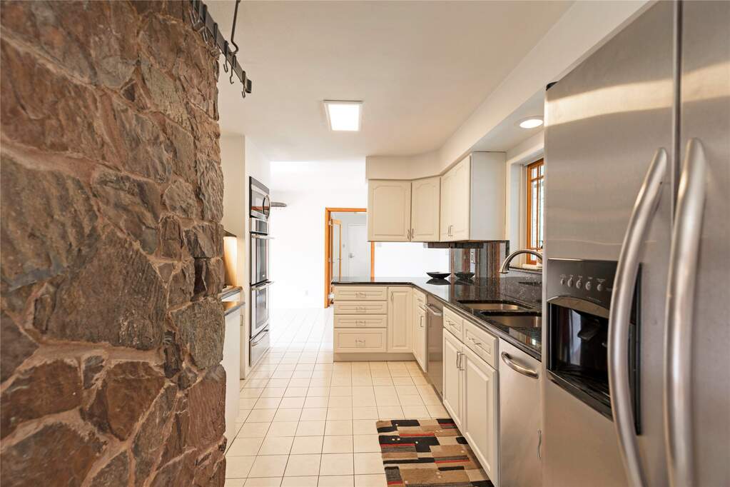 4 Bedroom Single Family Home/House's Image 16