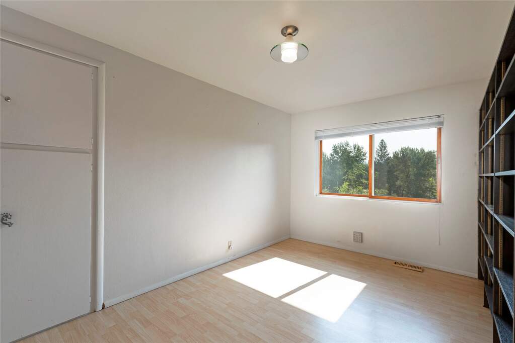 4 Bedroom Single Family Home/House's Image 19