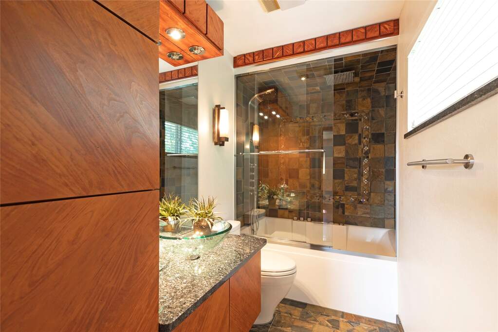 4 Bedroom Single Family Home/House's Image 24