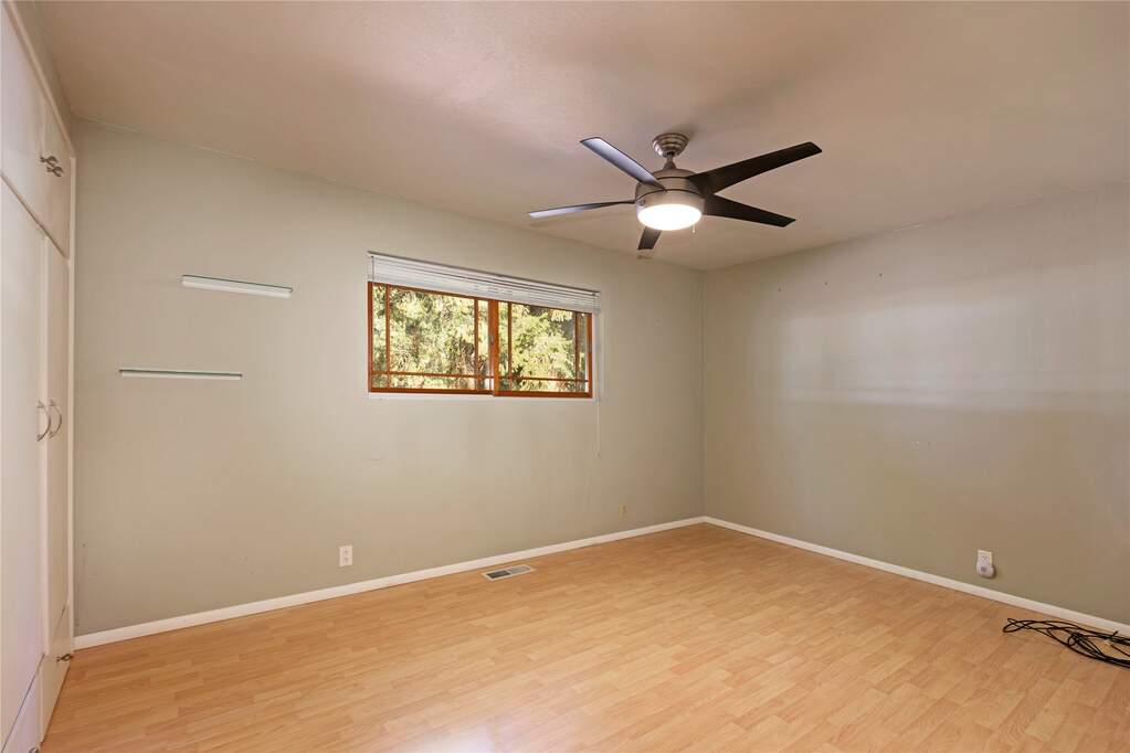 4 Bedroom Single Family Home/House's Image 28
