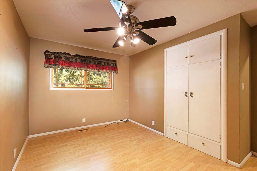 4 Bedroom Single Family Home/House's Image 31