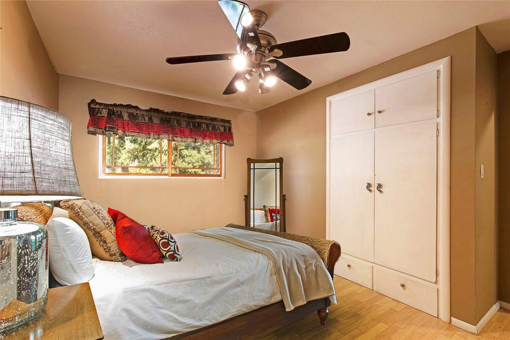 4 Bedroom Single Family Home/House's Image 32