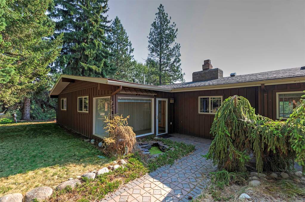 4 Bedroom Single Family Home/House's Image 3