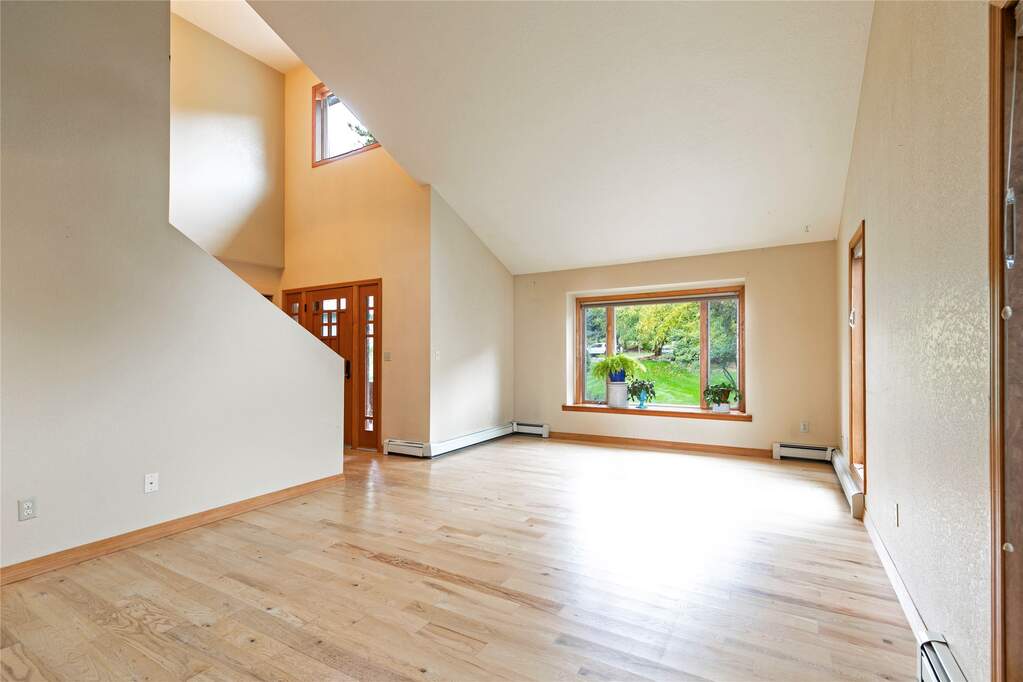 5 Bedroom Single Family Home/House's Image 17