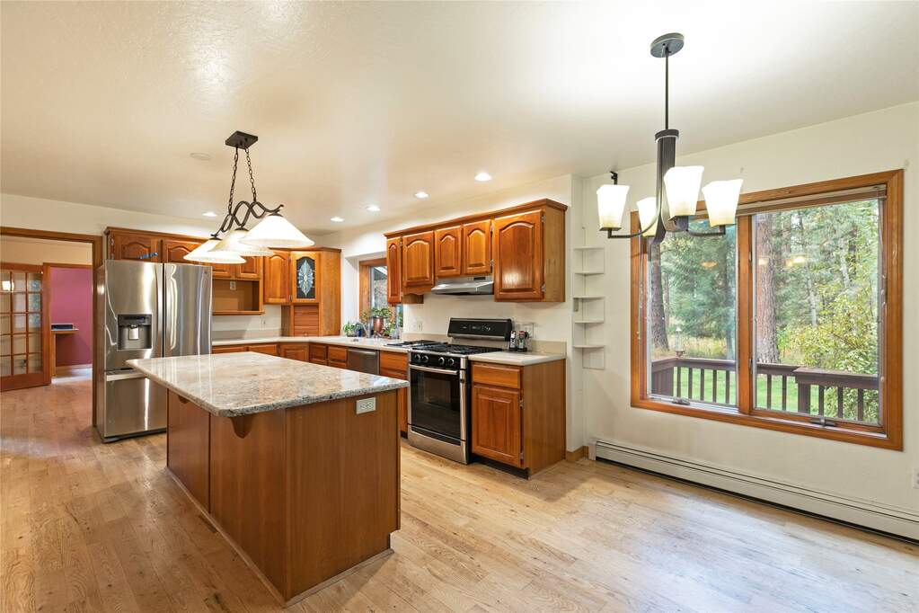 5 Bedroom Single Family Home/House's Image 23