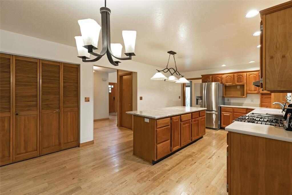 5 Bedroom Single Family Home/House's Image 24