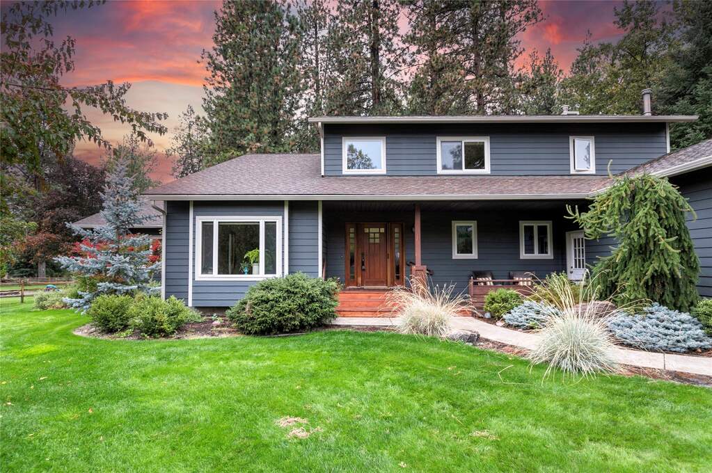 5 Bedroom Single Family Home/House's Image 3