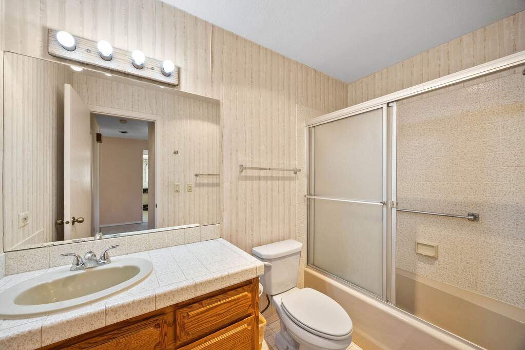 2 Bedroom Villa/Townhouse's Image 20