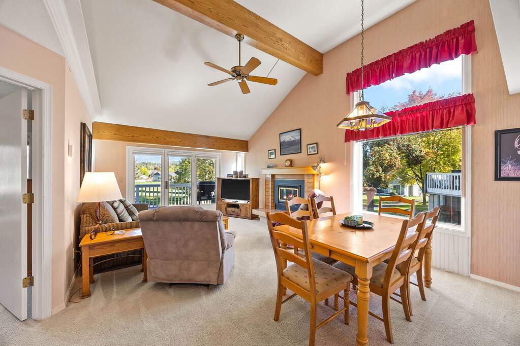 2 Bedroom Villa/Townhouse's Image 3