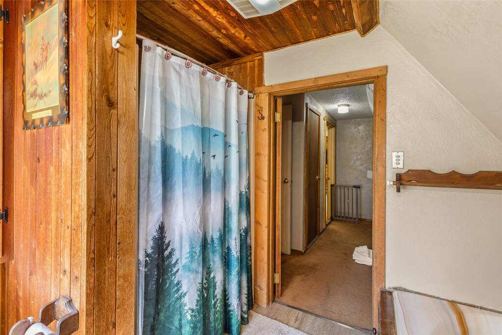 3 Bedroom Single Family Home/House's Image 33