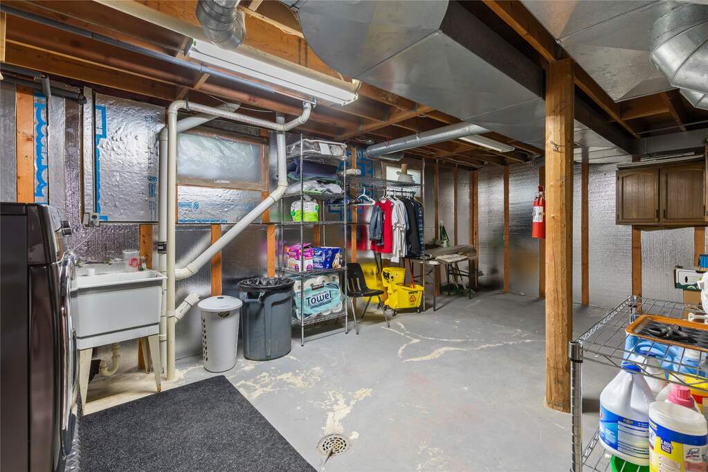 3 Bedroom Single Family Home/House's Image 39