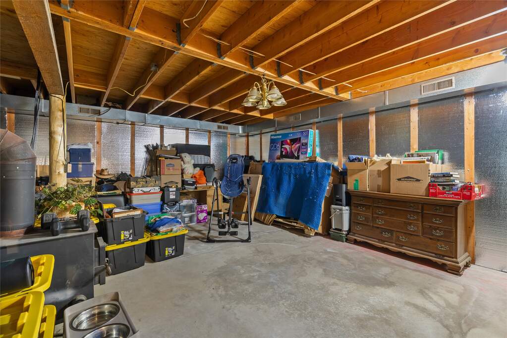 3 Bedroom Single Family Home/House's Image 40