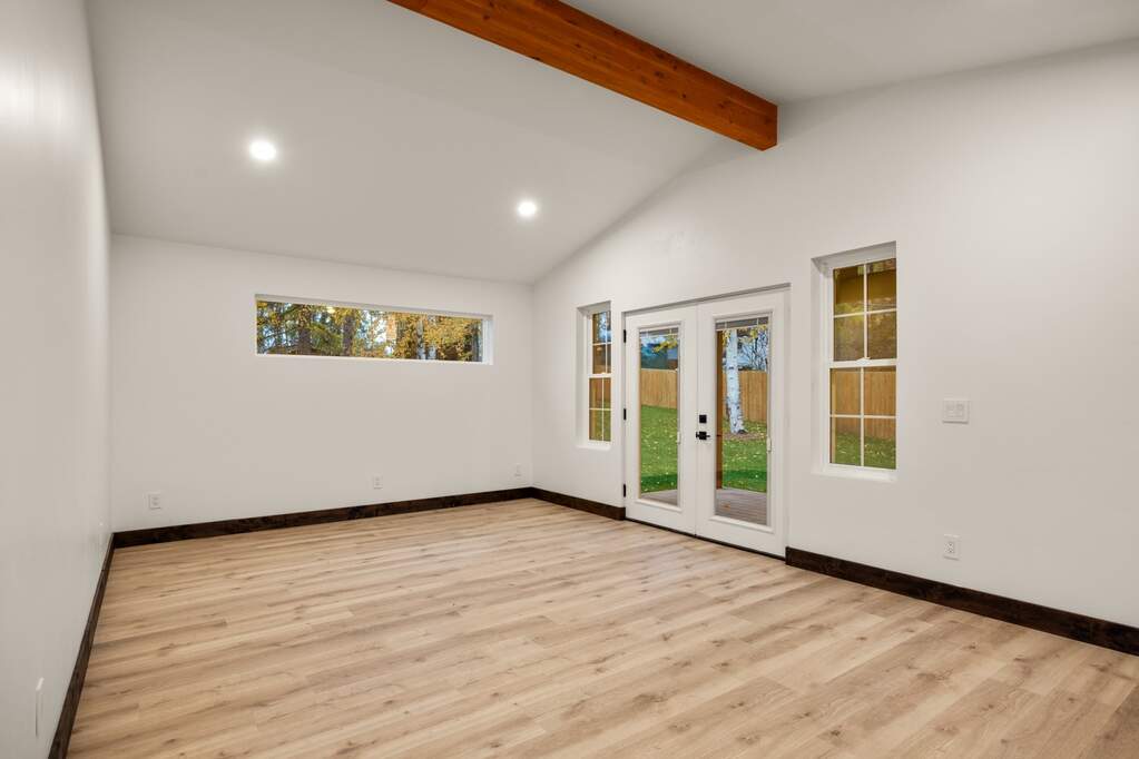 4 Bedroom Single Family Home/House's Image 32
