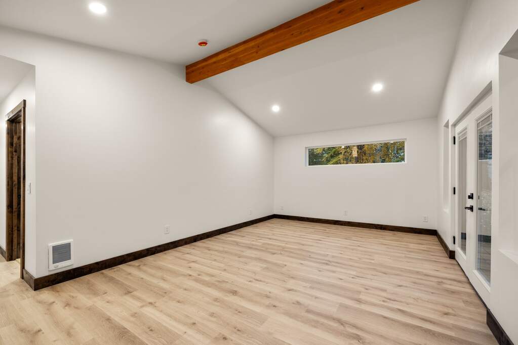 4 Bedroom Single Family Home/House's Image 33