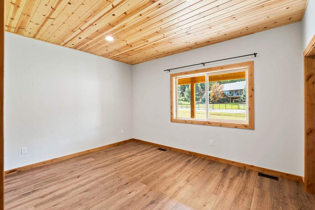3 Bedroom Single Family Home/House's Image 13