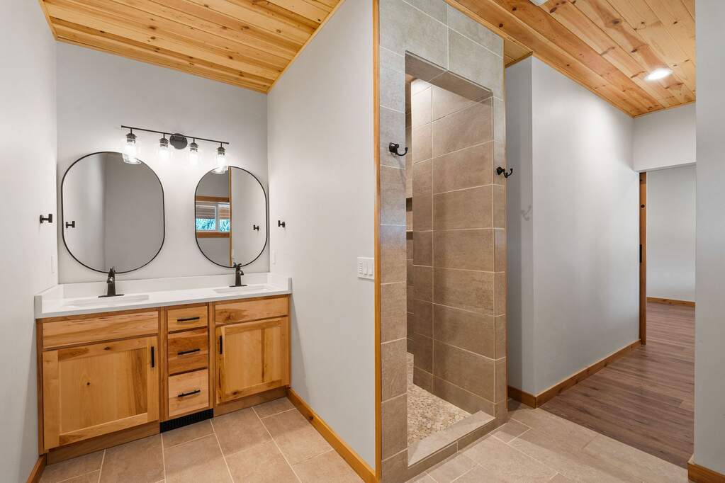 3 Bedroom Single Family Home/House's Image 17