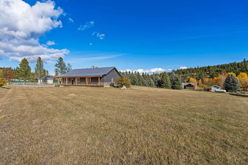 3 Bedroom Single Family Home/House's Image 23