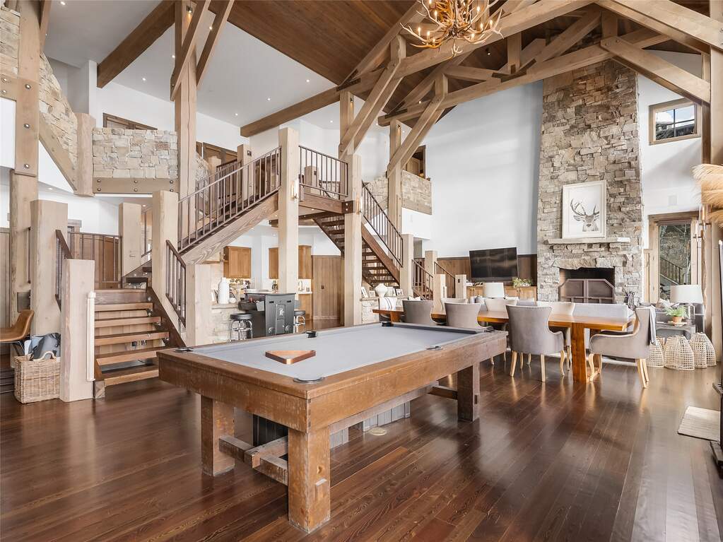 5 Bedroom Single Family Home/House's Image 11