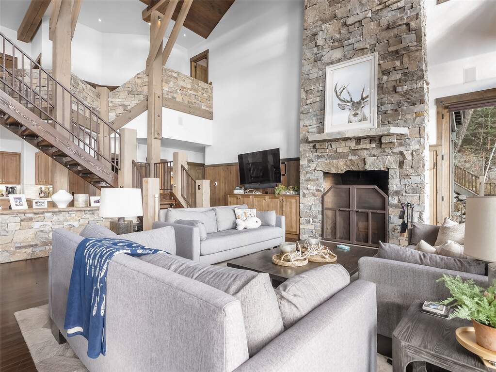 5 Bedroom Single Family Home/House's Image 16