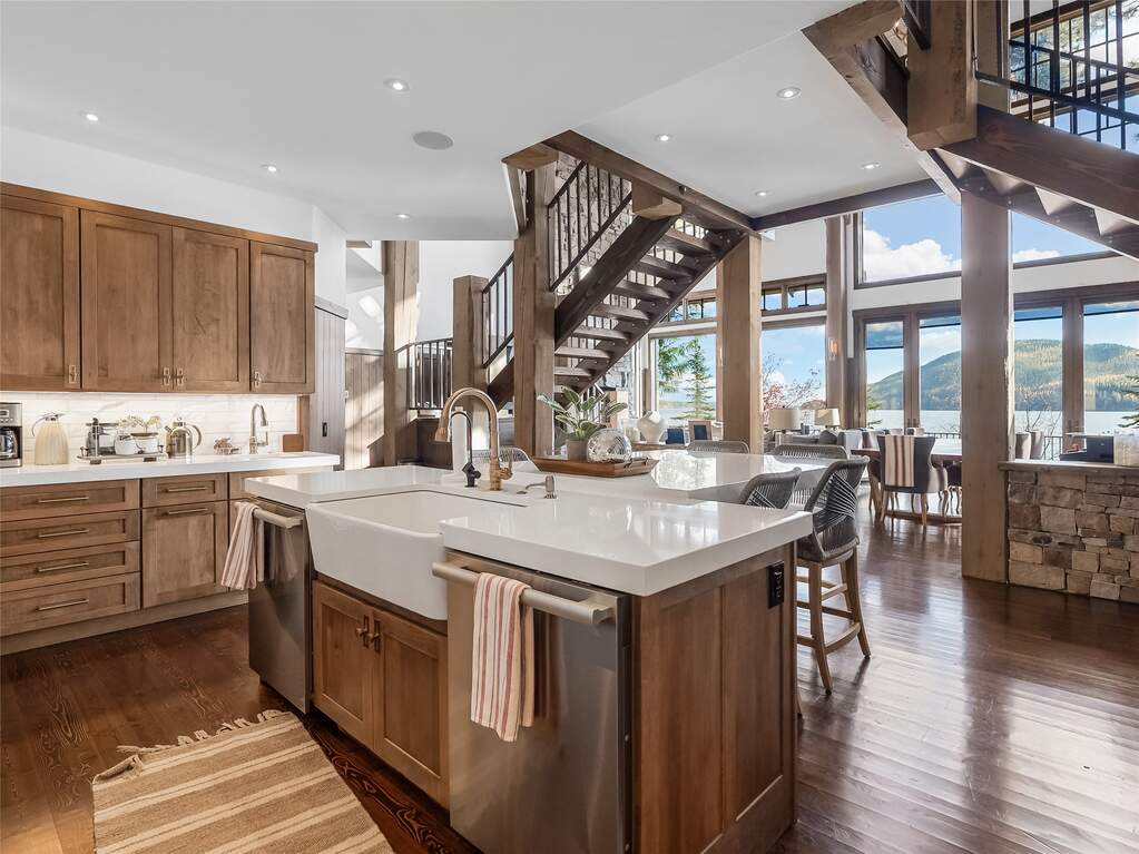 5 Bedroom Single Family Home/House's Image 22