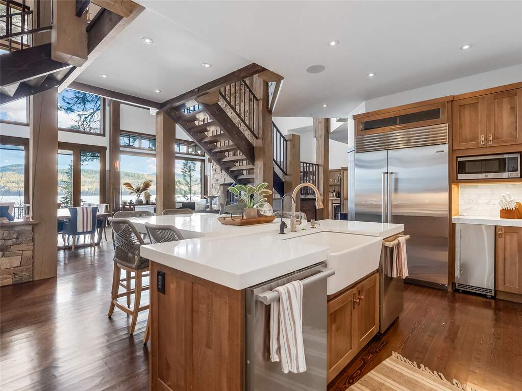 5 Bedroom Single Family Home/House's Image 24