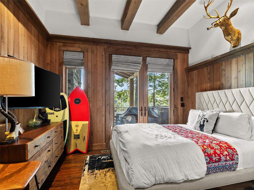 5 Bedroom Single Family Home/House's Image 75