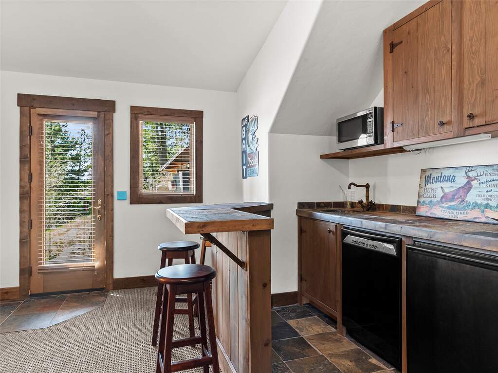 5 Bedroom Single Family Home/House's Image 84