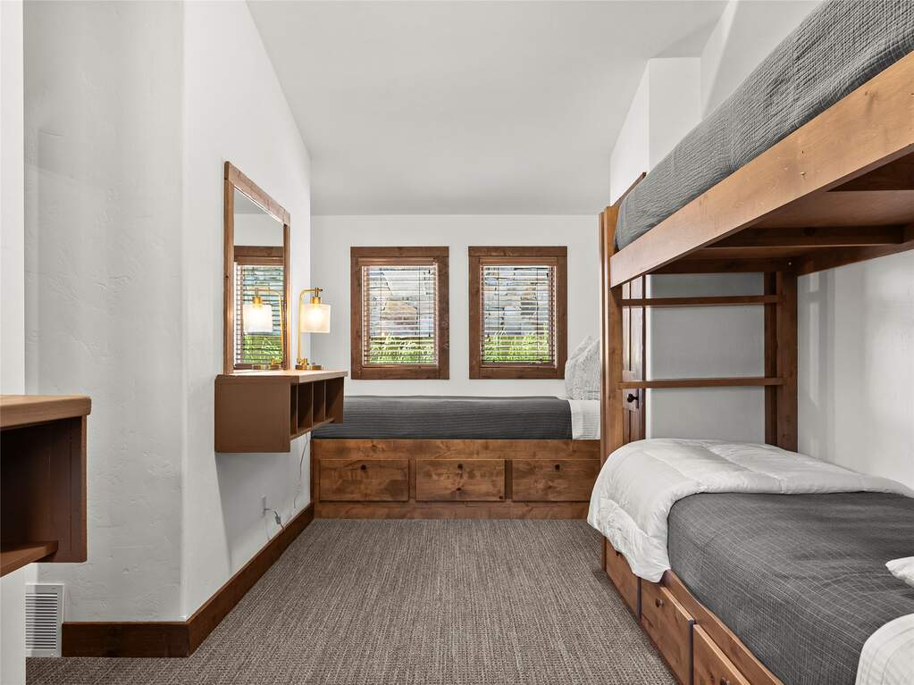 5 Bedroom Single Family Home/House's Image 87