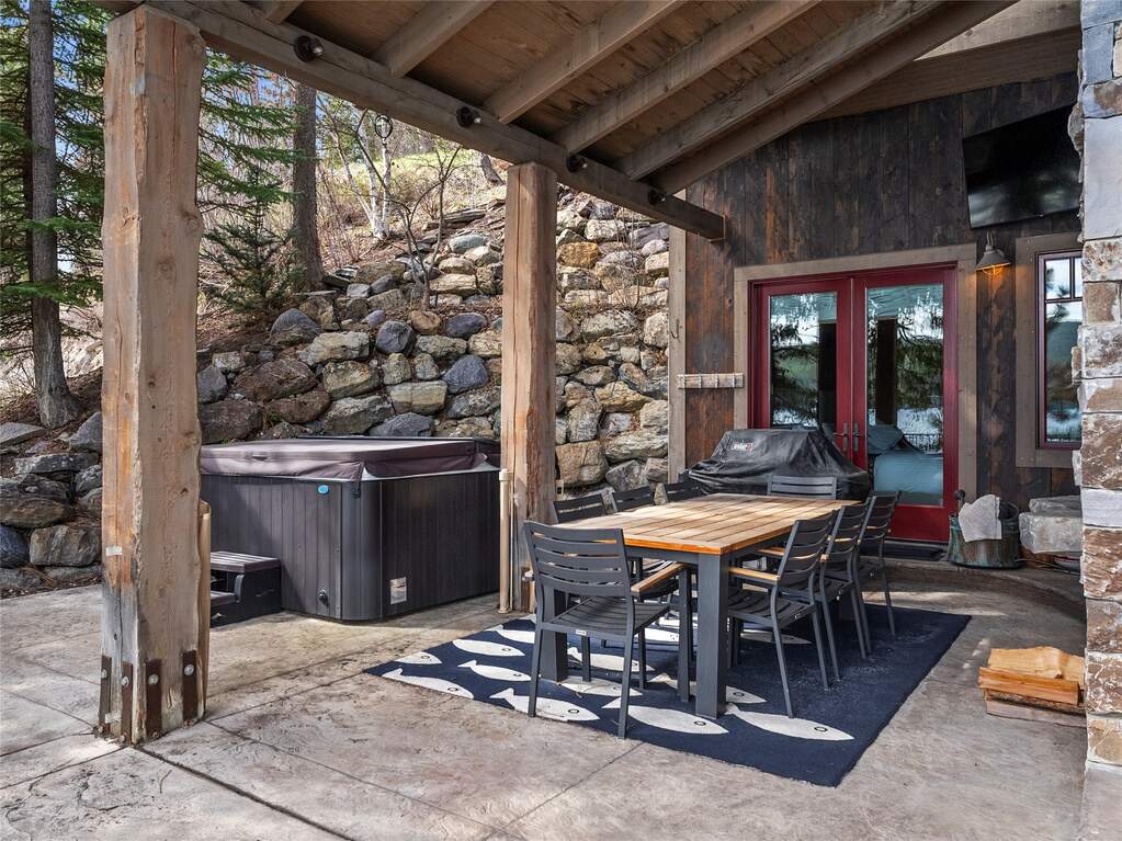 5 Bedroom Single Family Home/House's Image 94