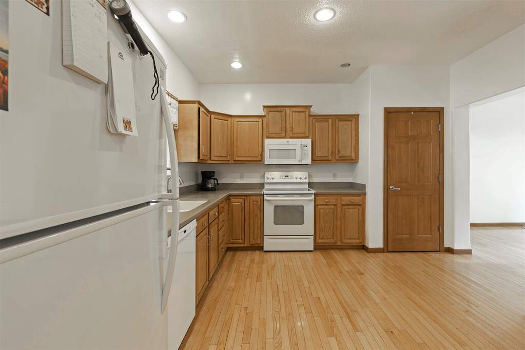 3 Bedroom Single Family Home/House's Image 4