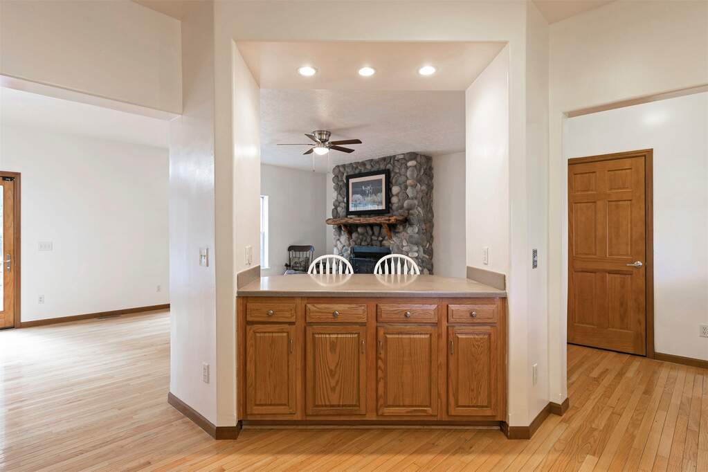 3 Bedroom Single Family Home/House's Image 5