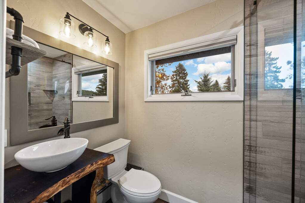 3 Bedroom Single Family Home/House's Image 27