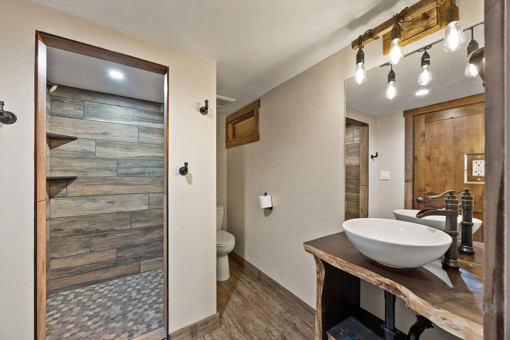 3 Bedroom Single Family Home/House's Image 37