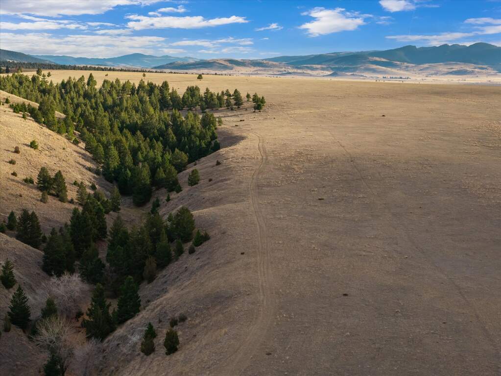 Farm/Ranch/Plantation's Image 7