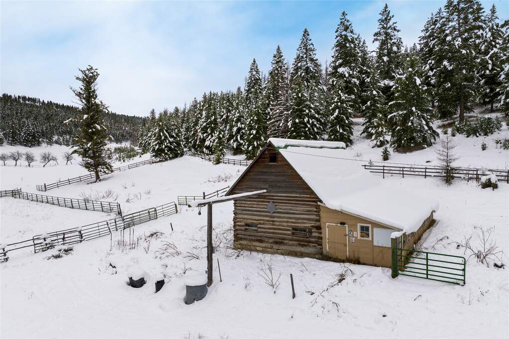3 Bedroom Single Family Home/House's Image 39