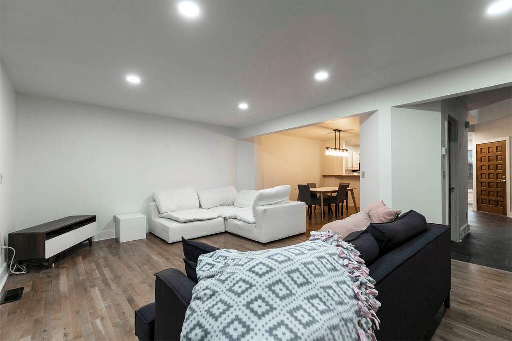 2 Bedroom Villa/Townhouse's Image 8