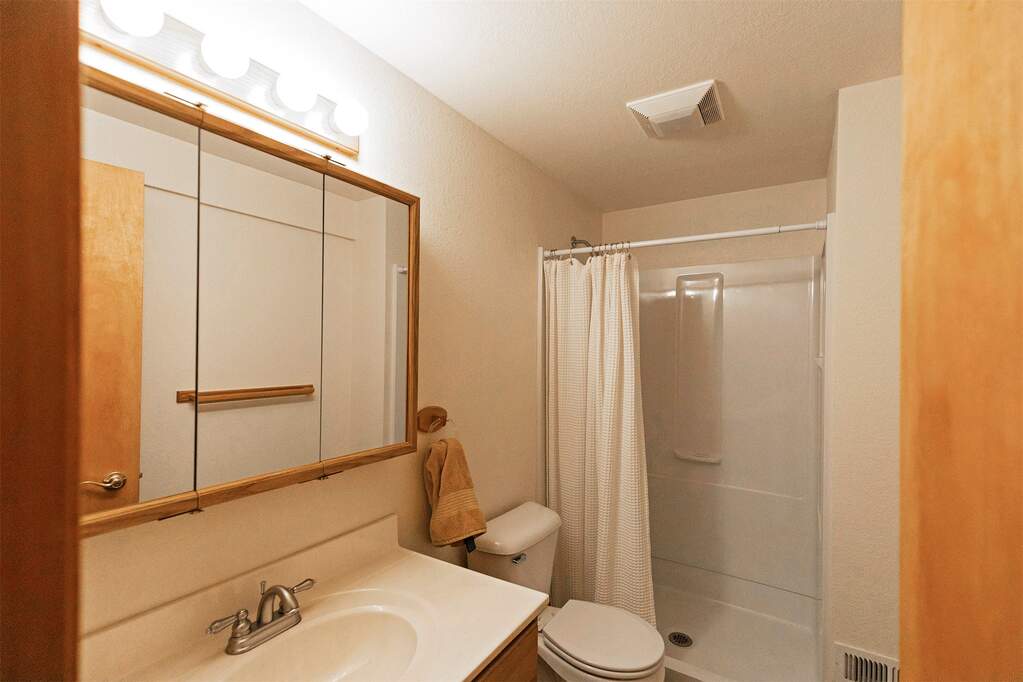 2 Bedroom Villa/Townhouse's Image 32