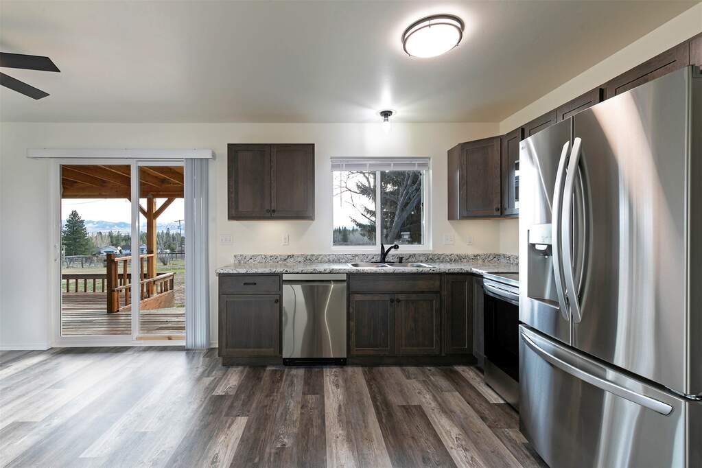 3 Bedroom Single Family Home/House's Image 11