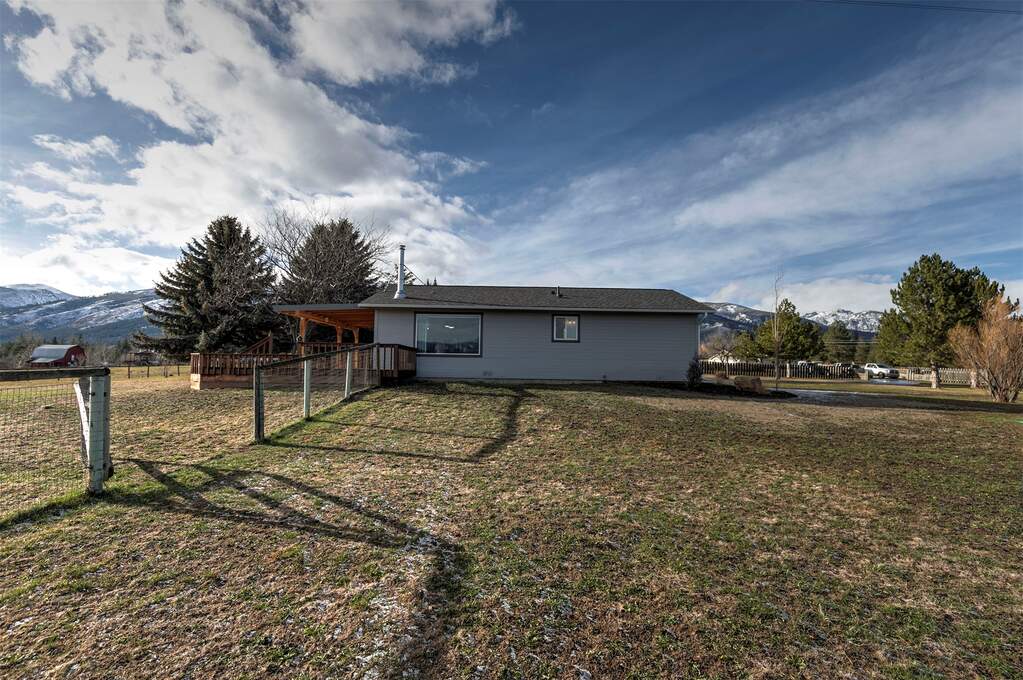 3 Bedroom Single Family Home/House's Image 35