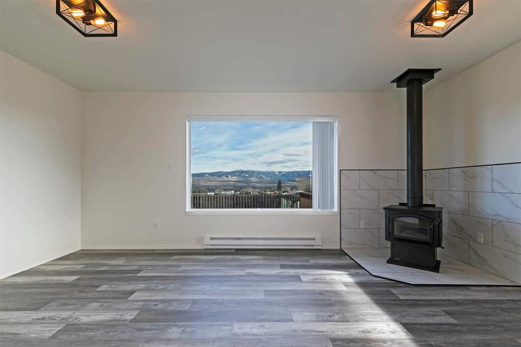 3 Bedroom Single Family Home/House's Image 3
