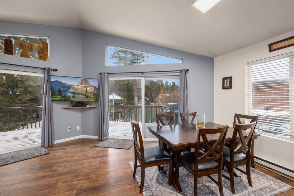 4 Bedroom Single Family Home/House's Image 8