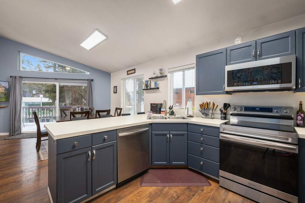 4 Bedroom Single Family Home/House's Image 12