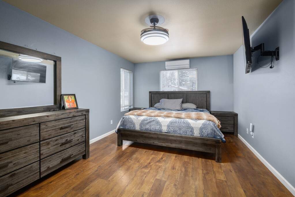 4 Bedroom Single Family Home/House's Image 16