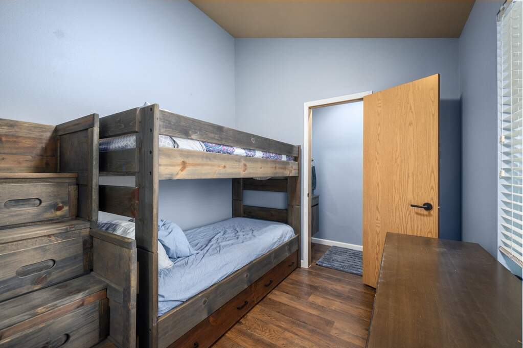 4 Bedroom Single Family Home/House's Image 18