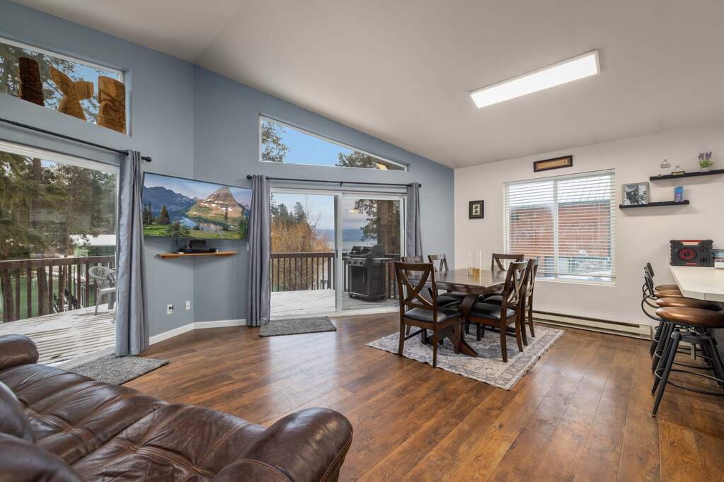 4 Bedroom Single Family Home/House's Image 3